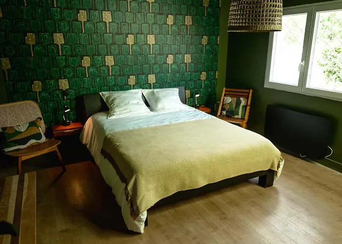 D'hote Pres Bordeaux Au Chateau Camponac 3*